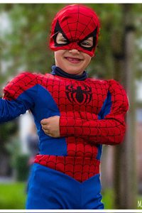 Kleiner Spider-Man auf einem Kindergeburtstag in Hamburg